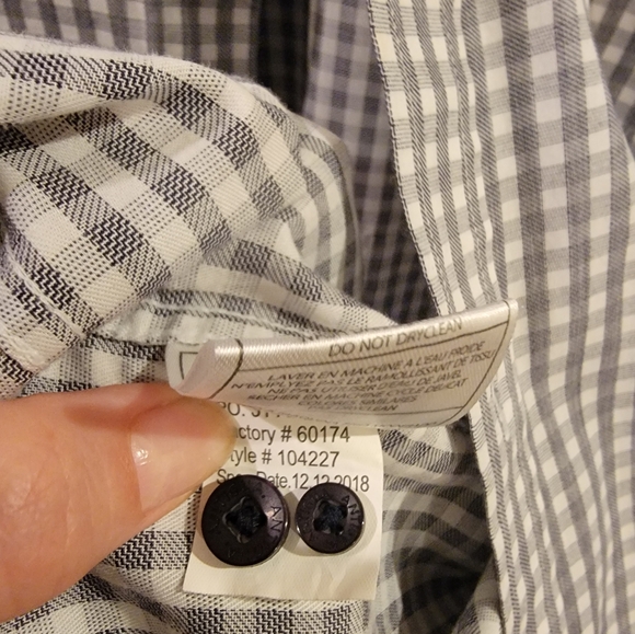 Antigua Men's dress shirt. Embroidered Minnesota Twins - Picture 6 of 14